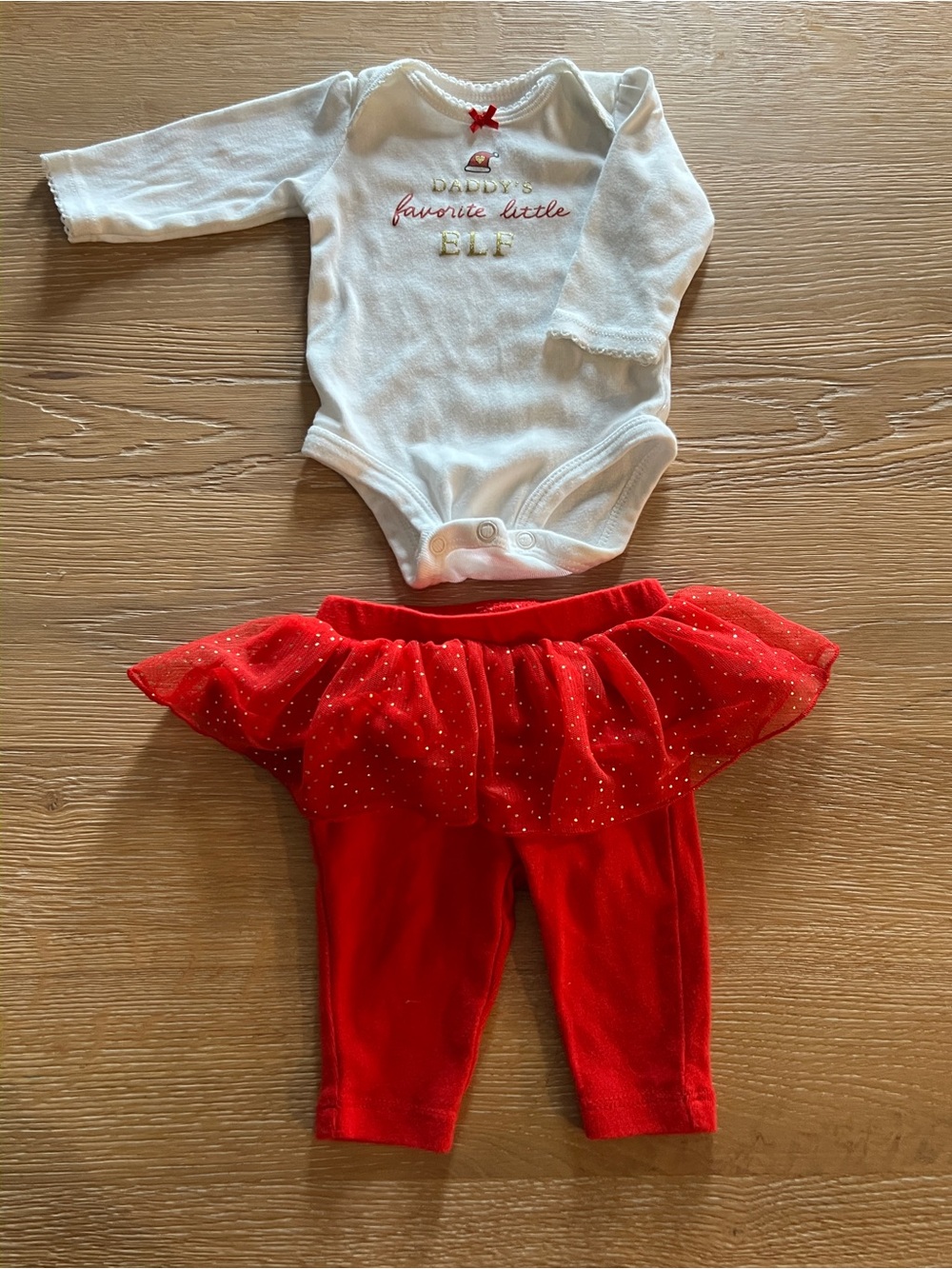 🎄🎅🏼CARTER’S “LITTLE ELF” TUTU LEGGINGS & ONESIE🎅🏼🎄